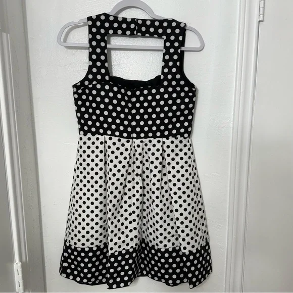 Ivy + Blu Fit & Flare Pleated Cocktail Party Dress, Black/White Polk a Dot, Sz 6 - Picture 6 of 6
